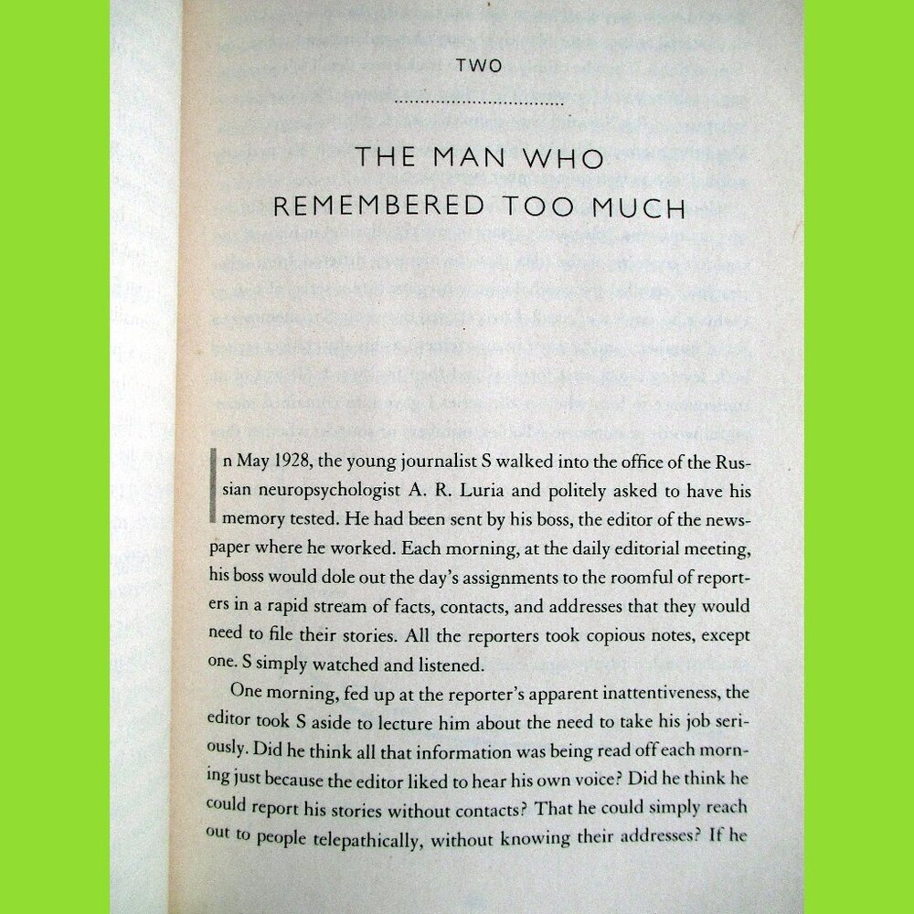 Book - Moonwalking with Einstein: The Art and Science of Remembering Everything - Picture 7 of 16